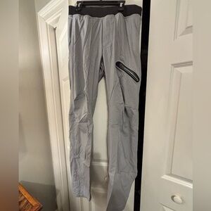lululemon athletica Men's Light Gray seawall track Pants NWT M
